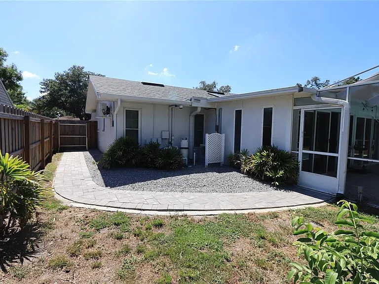 17815 Sunrise Dr — Photo 22