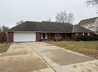 18805 E R D Mize Rd, Independence, MO 64057