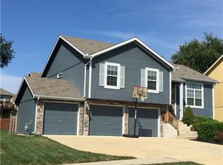 740 Highland Ter, Leavenworth, KS 66048