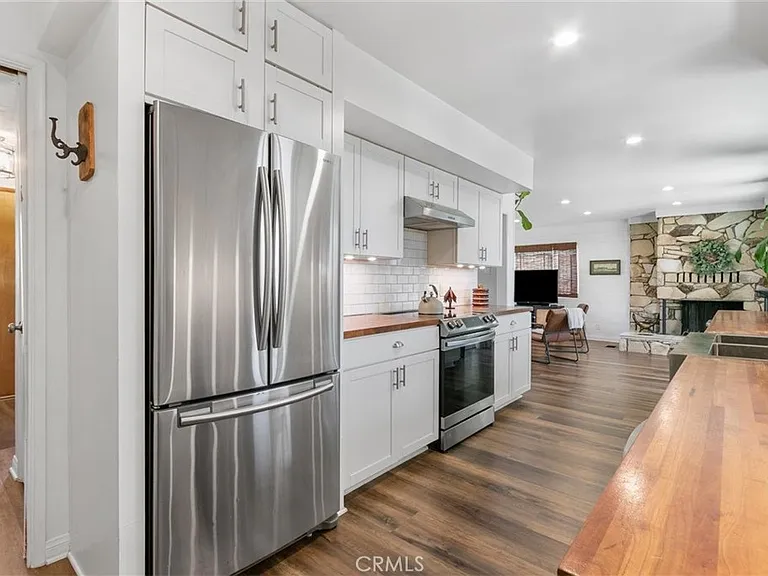 11758 Grant Dr — Photo 9