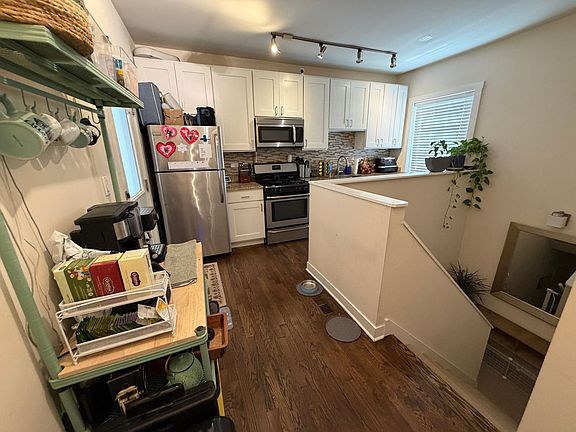 4th image of 3161-73 N Orchard St #3161-1