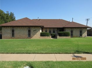 2600 N Robin St, Altus, OK 73521