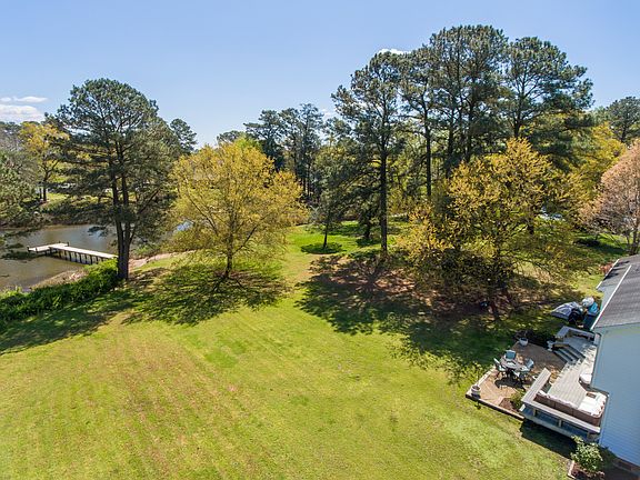 4th image of 4401 Carlton Ct