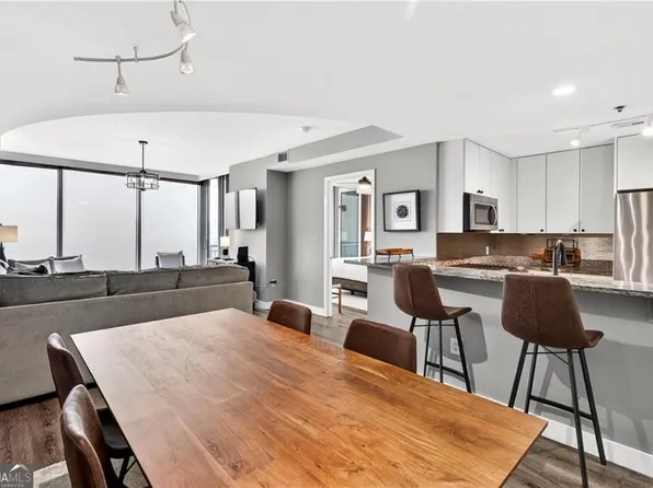 3338 Peachtree Rd NE APT 2808, Atlanta, GA 30326