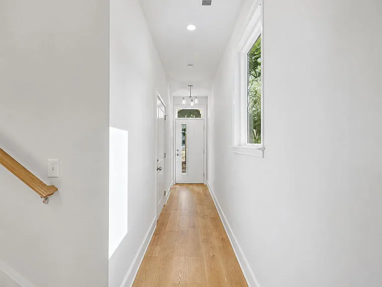 339 Gray Dr — Photo 4