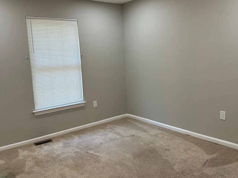 758 Shropshire Dr — Photo 26