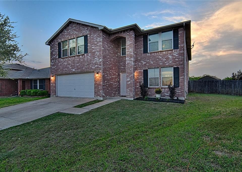 1st image of 637 Almandora Dr