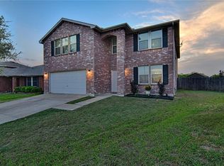 637 Almandora Dr, Arlington, TX 76002