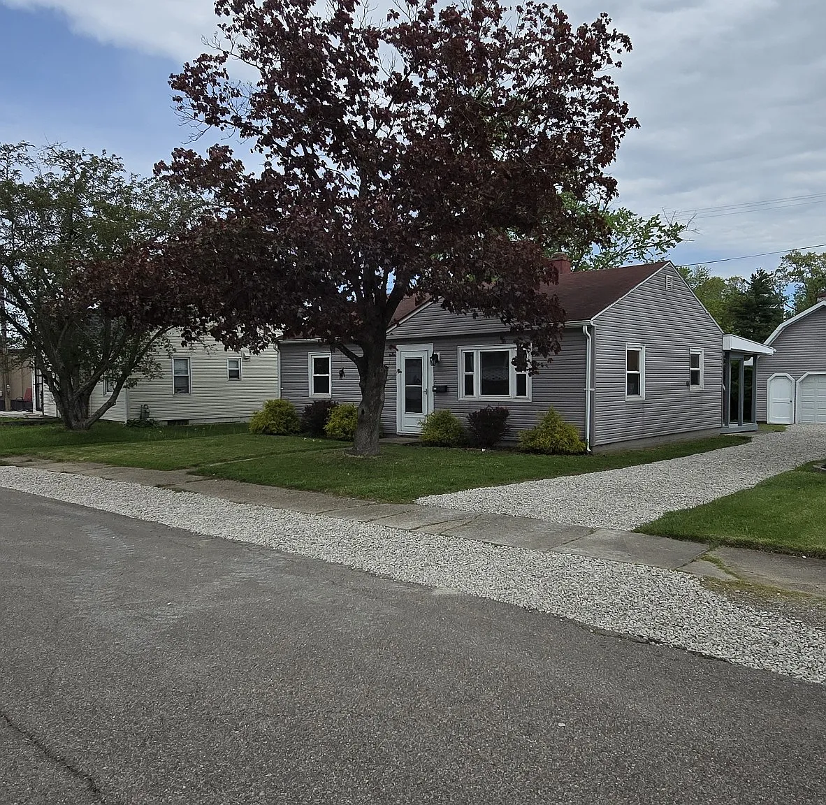 2 bed, 1392 sqft, $1,300 — Photo 1