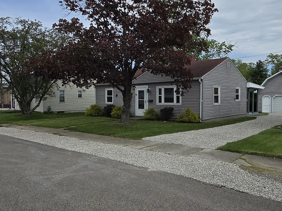 557 Richmond Ave