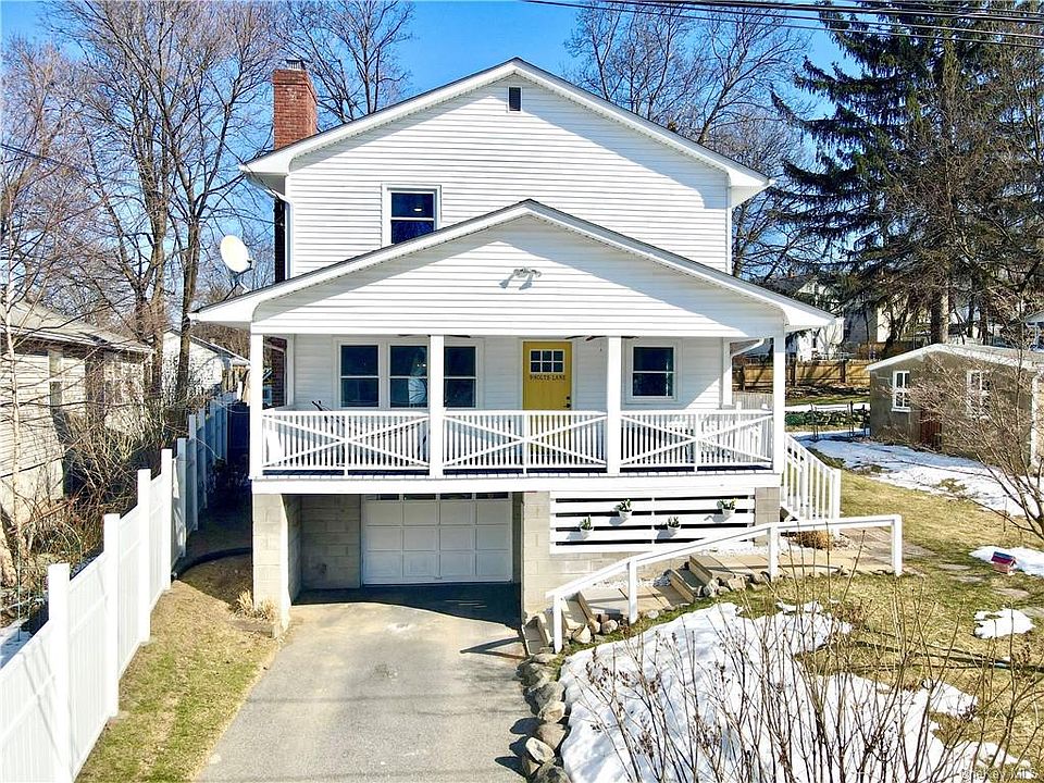 1st image of 9 Holts Ln