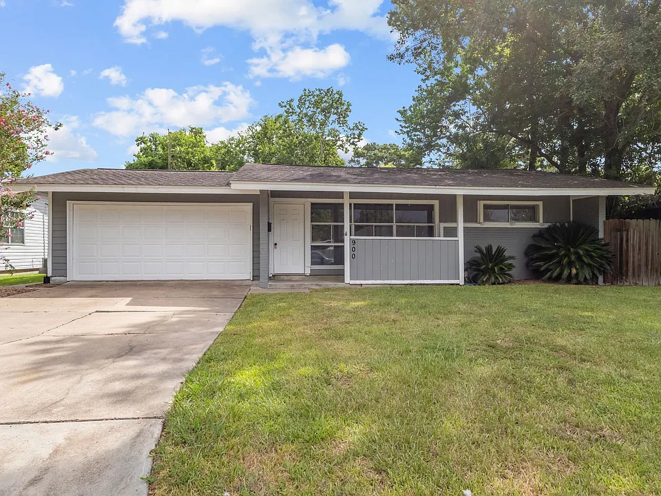 900 Carolina Dr