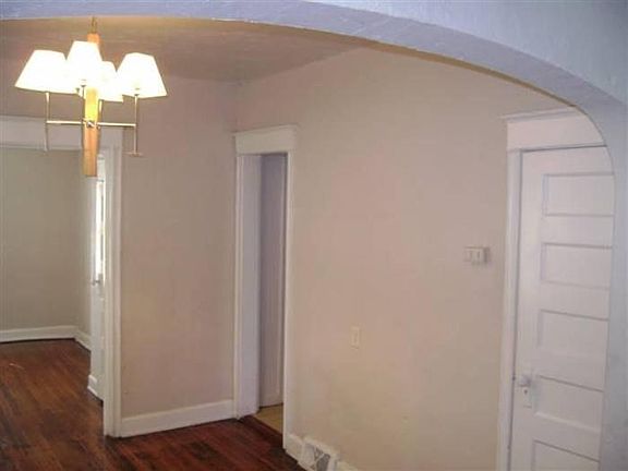 4th image of 638 Van Brunt Blvd APT 2