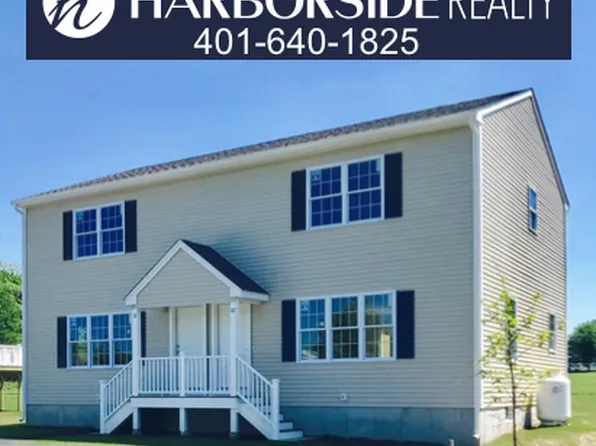 10 Saint Theresa Ave, Bristol, RI 02809