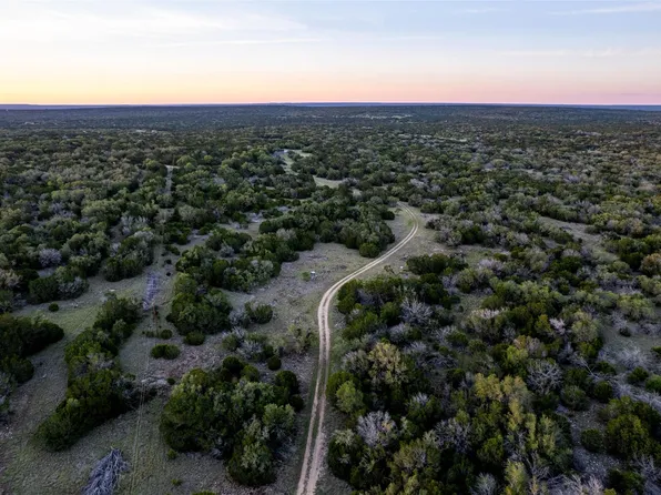 225 Lost Man Rd, Mountain Home, TX 78058