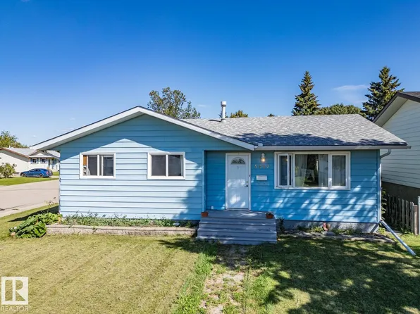 5337 47th St N, Bruderheim, AB T0B 0S0