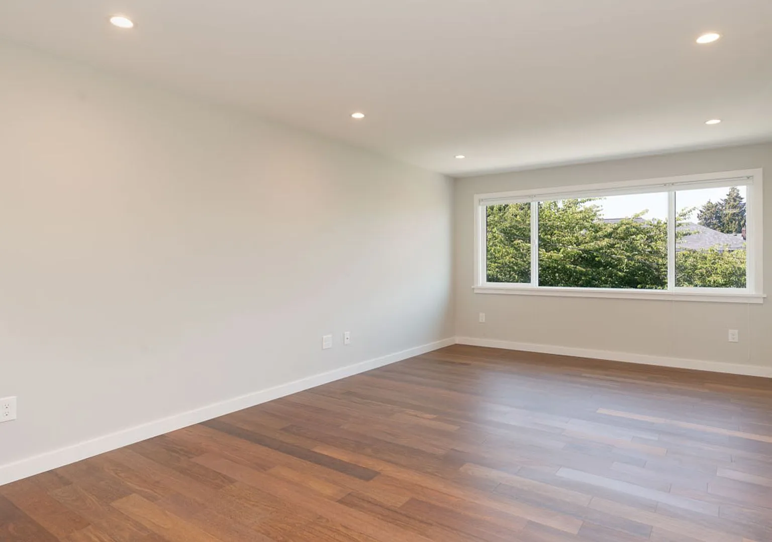 Cascadian View Apartments — Photo 4