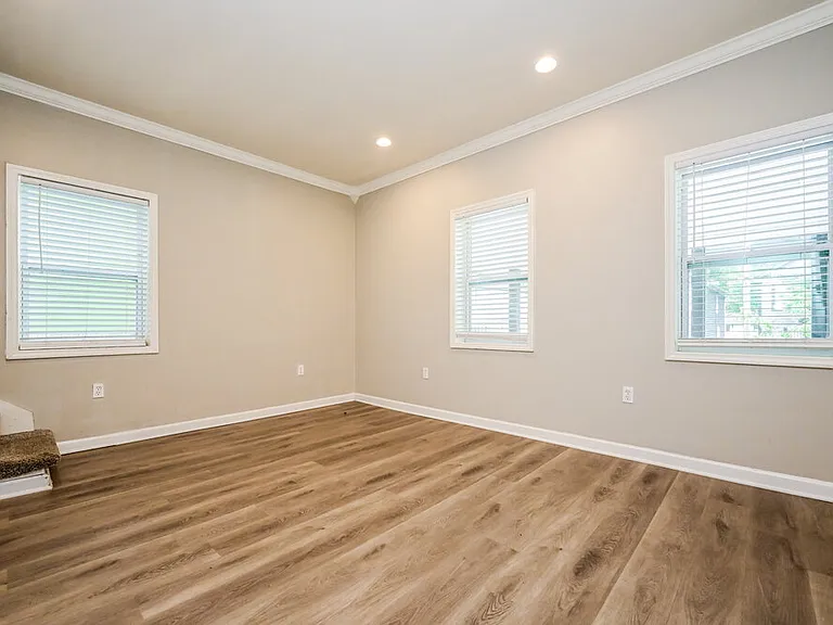 1175 McDaniel St SW — Photo 5