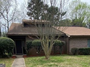 1517 Circlestone Dr, Stone Mountain, GA 30088