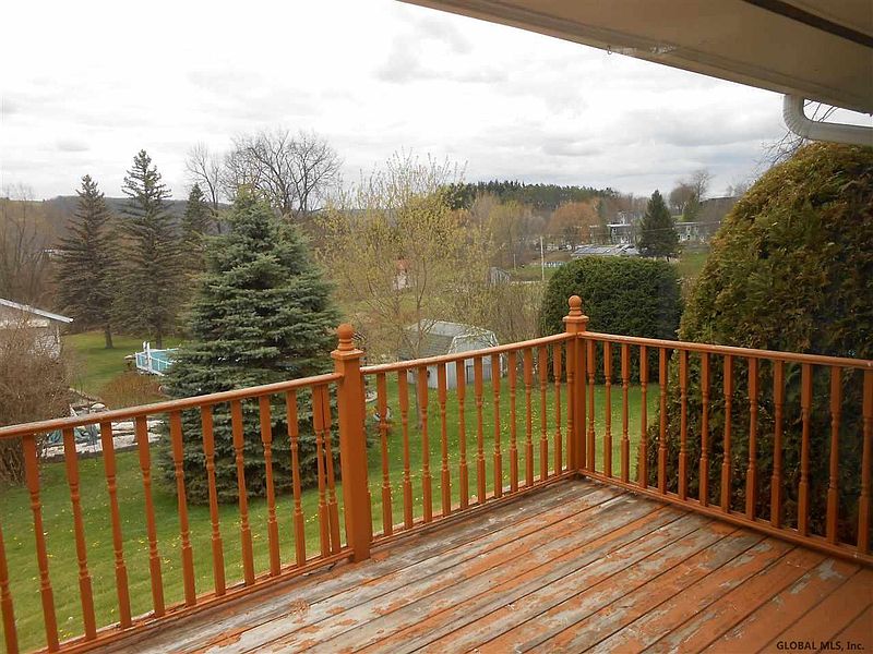 5th image of 114 RIDGEWOOD Road