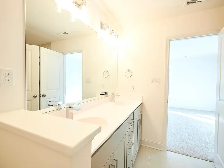 13868 Randolph Pond Ln — Photo 17