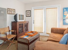 1574 Lorraine Dr, Encinitas, CA