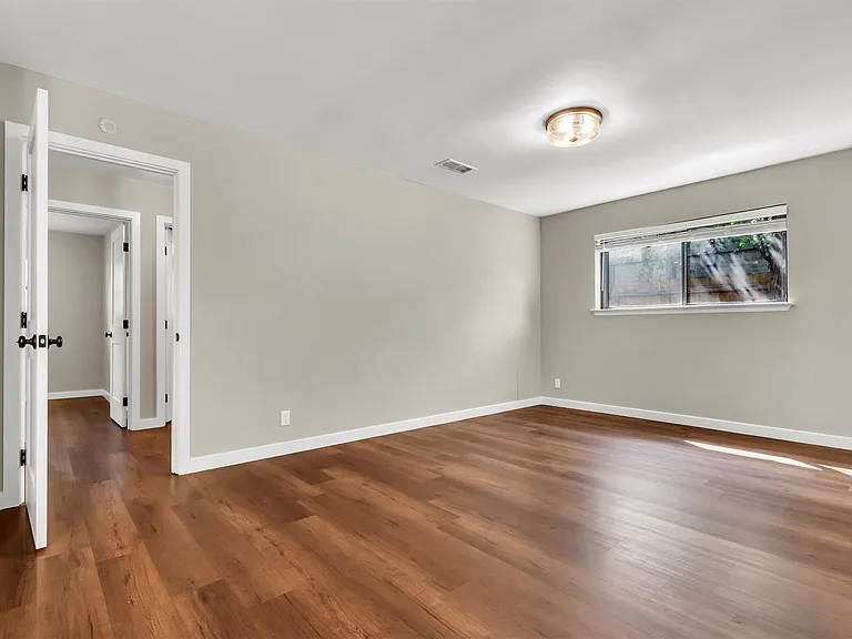 4805 Gerona Dr — Photo 13