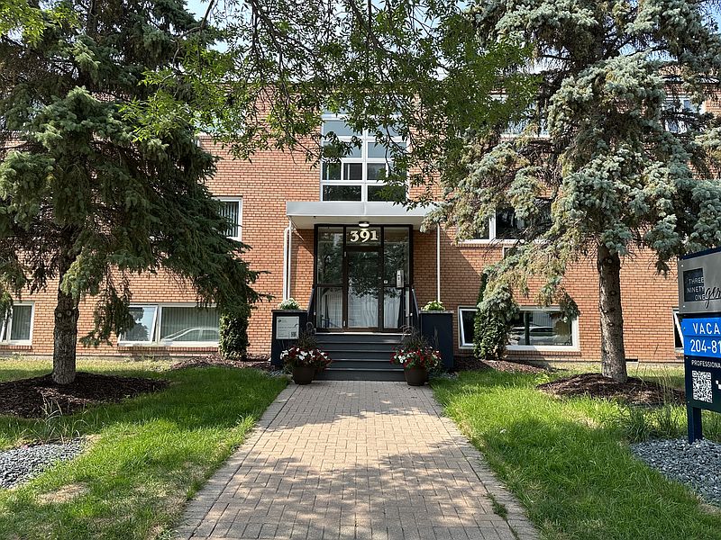 Winnipeg Apartment for rent - 2 Bedrooms — photo 3