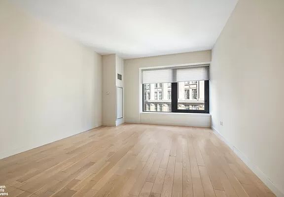 2nd image of 75 Wall St APT 22K