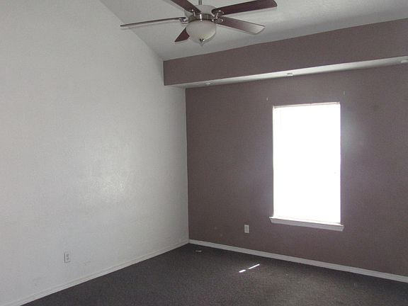 5th image of 12044 Cannon Hill Dr
