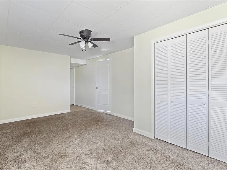 22312 Lasalle Rd — Photo 14