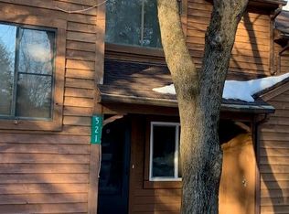 521 Wales Ct, Bushkill, PA 18324