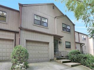 32 High Oak Ct, Huntington, NY 11743