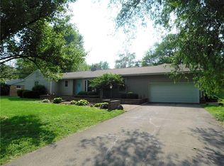 1581 Edgehill Rd, Shelbyville, IN 46176