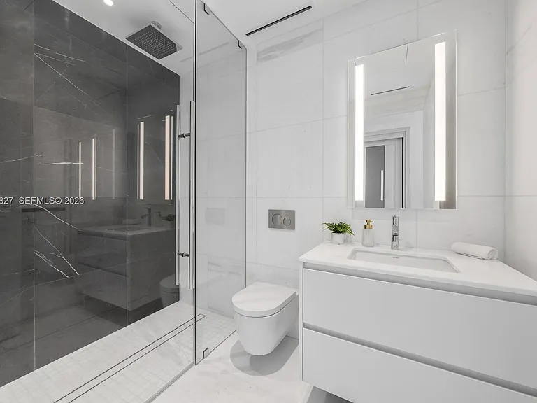 300 Biscayne Boulevard Way #2701 — Photo 22