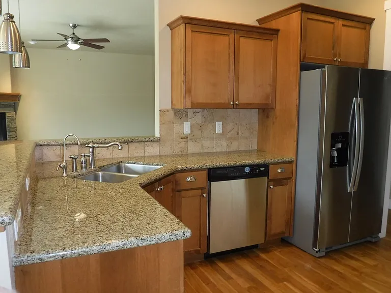 1505 E Daylesford Dr — Photo 7