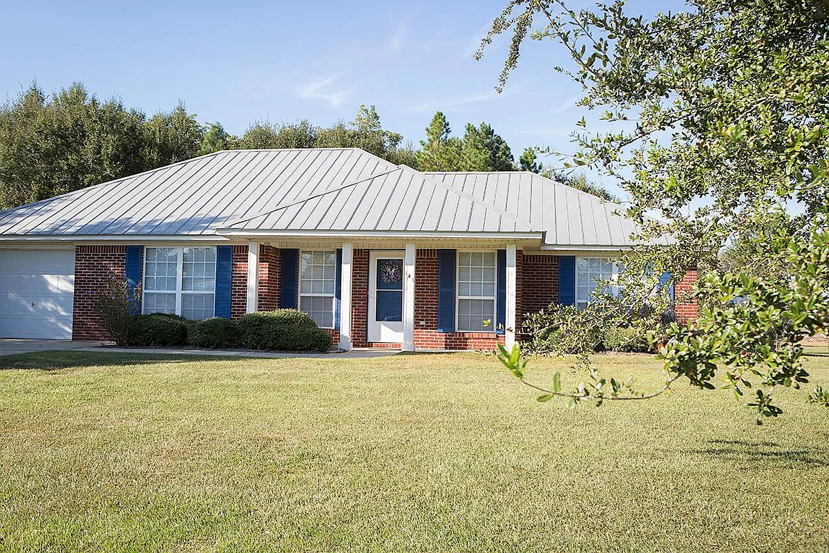3 bed, 1319 sqft, $2,075 — Photo 3
