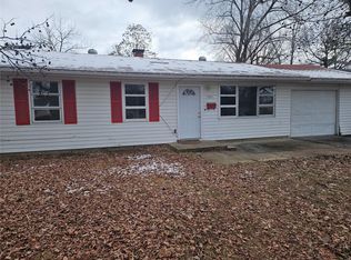 102 Dorcas Dr, Cahokia, IL