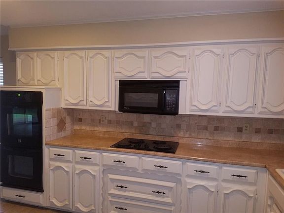 5th image of 6007 Laurel Oaks Dr