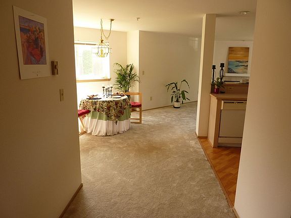 Wide hallway entry.