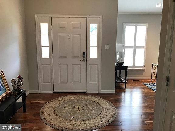 4th image of 4521 Thornhurst Dr