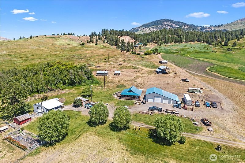 2nd image of 5787 Fruitland Valley Road
