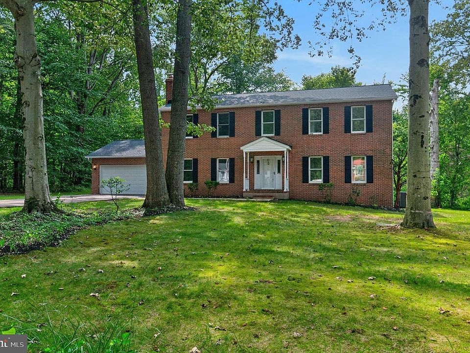 1st image of 881 Chinquapin Crest Dr