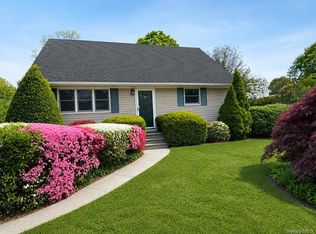 986 Karshick Street, Bohemia, NY 11716