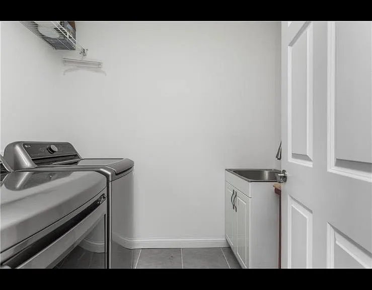829 S Randolph St — Photo 31
