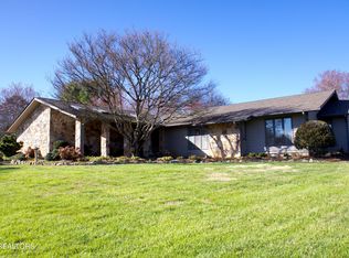 12217 S Fox Den Dr, Knoxville, TN 37934