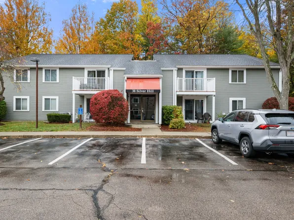 38 Silver Hill Ln APT 8, Natick, MA 01760