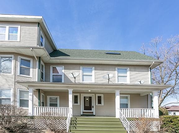 2nd image of 3332 Clinton Ave #1