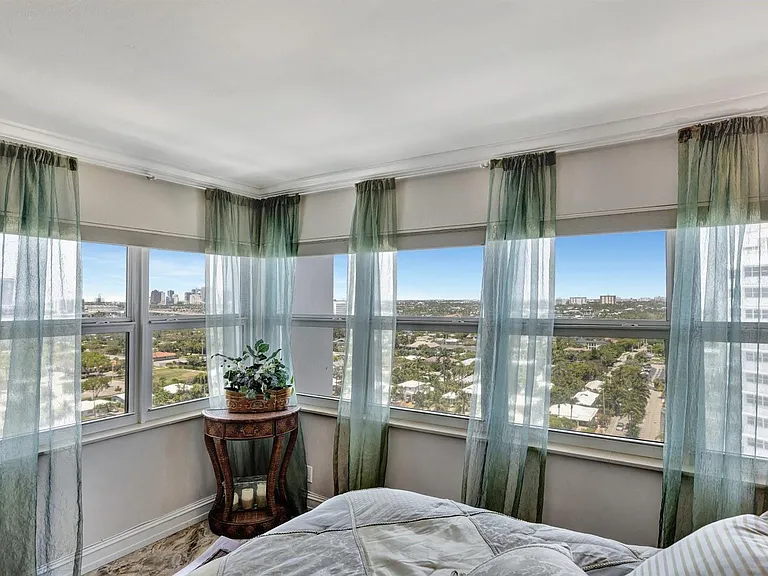 2100 S Ocean Dr #16F — Photo 21