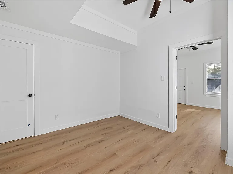 2202 Hutchins St #A — Photo 19